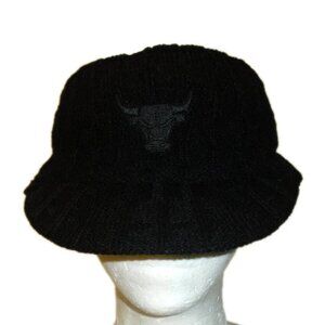 Chicago Bulls Mens Reebok Black Winter Beanie Visor hat cap New Nba